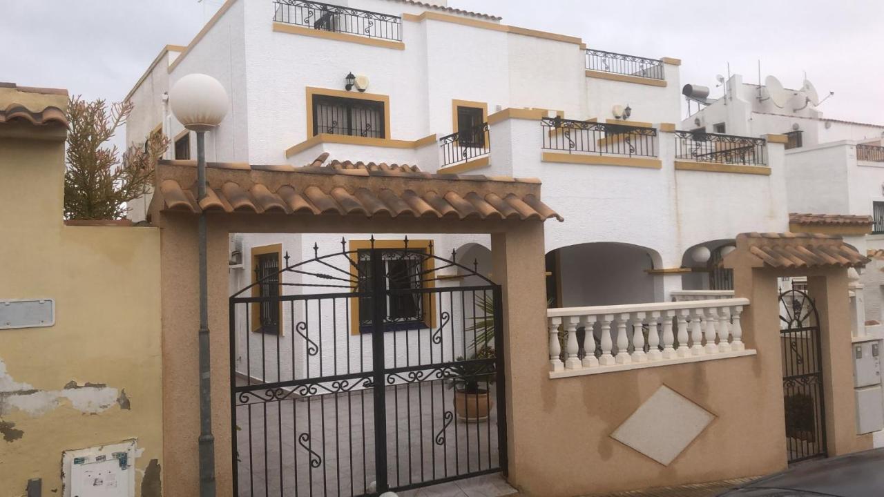 Orihuela - Sleeps 6 - Pool - Parking - Petfriendly Villa Eksteriør billede